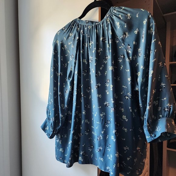 Joie Three Quarter Sleeve  pintucked back blouse sz s - Picture 3 of 6